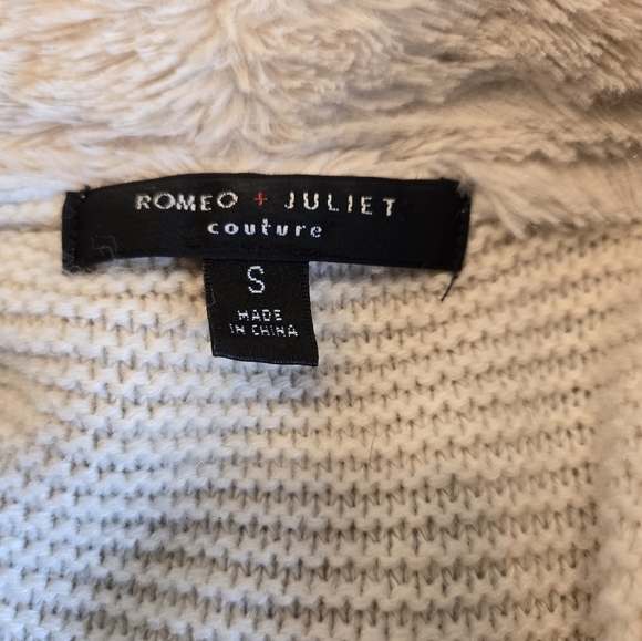 ROMEO & JULIET COUTURE Belted Faux Fur Cardigan Cream Color Size Small - Picture 2 of 15